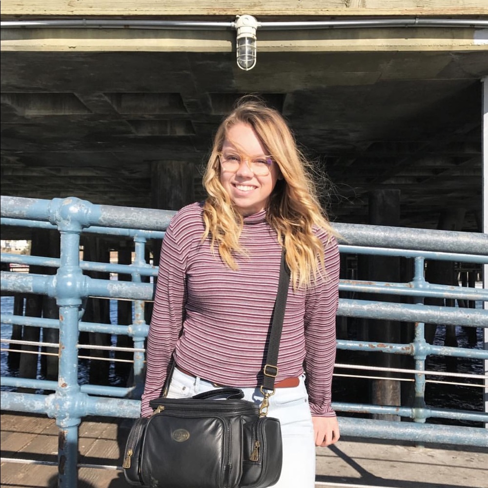 Hello! Thanks for visiting my closet ❤️